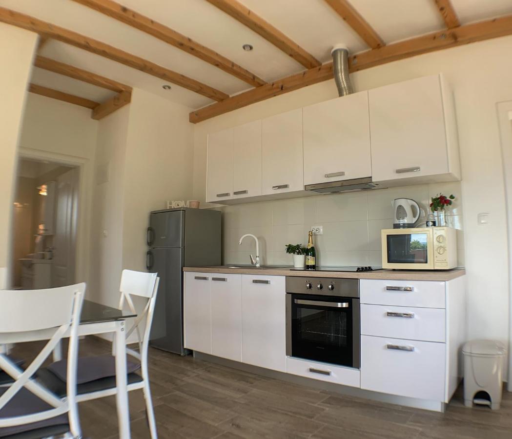 Apartmani Carnizza Ražanac Esterno foto